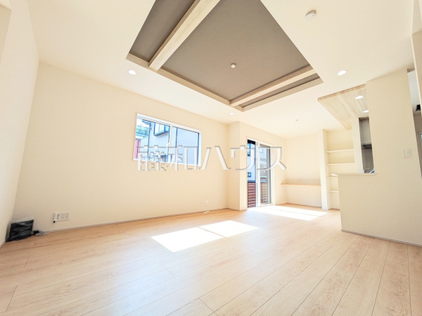 2号棟　リビング　【府中市四谷４丁目】