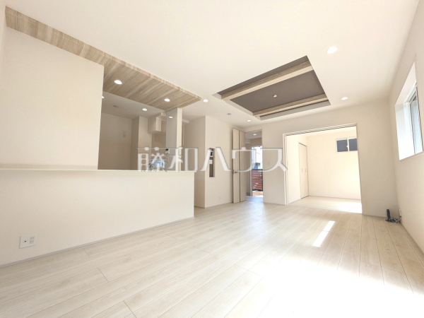 3号棟　リビング　【府中市四谷４丁目】