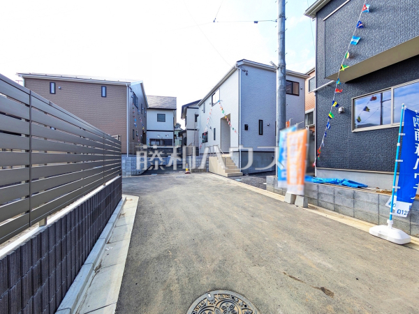 接道状況および現場風景　【新座市畑中２丁目】