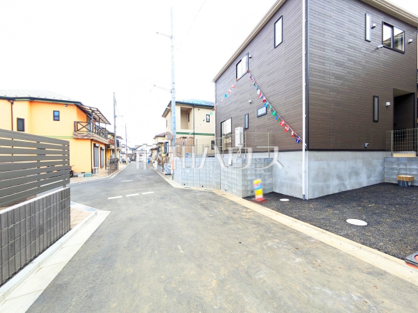 接道状況および現場風景　【新座市畑中２丁目】