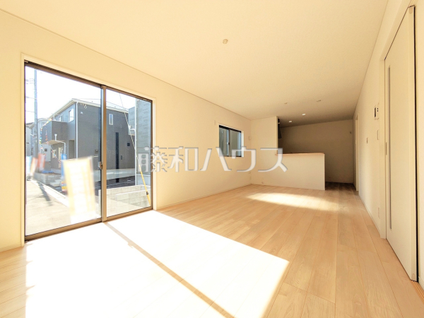 4号棟　リビング　【新座市畑中２丁目】