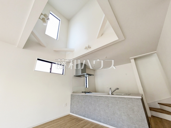 1号棟　リビング　【福岡市東区香椎２丁目】