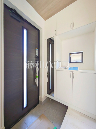 1号棟　玄関　【八王子市石川町】