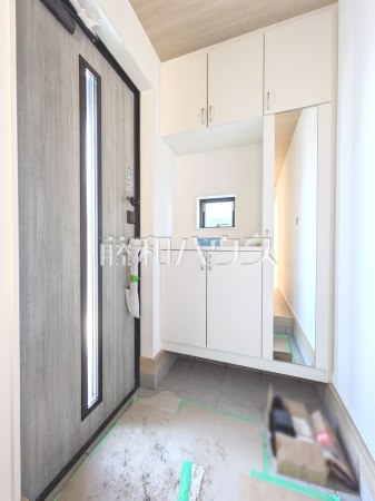 2号棟　玄関　【八王子市石川町】