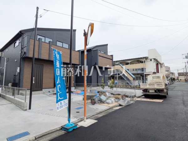 接道状況および現場風景　【三鷹市上連雀９丁目】