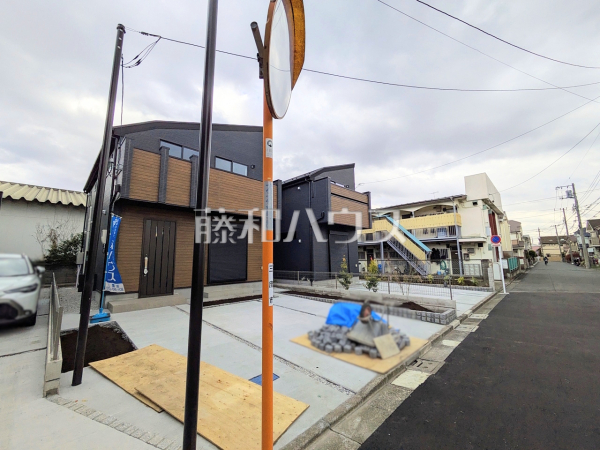 接道状況および現場風景　【三鷹市上連雀９丁目】