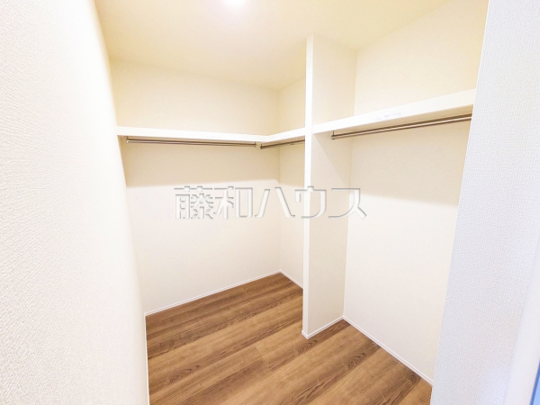 2号棟　ウォークインクローゼット　【小牧市大字久保一色】