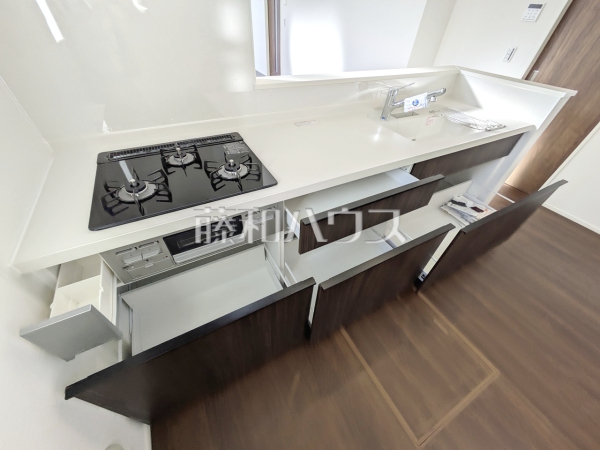 1号棟　キッチンスライド収納　【三鷹市上連雀９丁目】