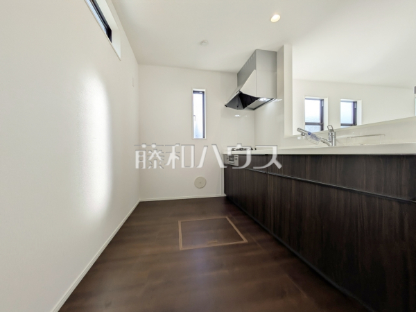 1号棟　キッチン　【三鷹市上連雀９丁目】