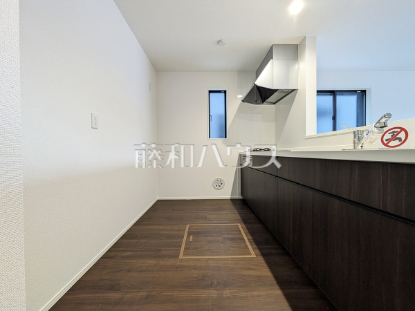 3号棟　キッチン　【三鷹市上連雀９丁目】