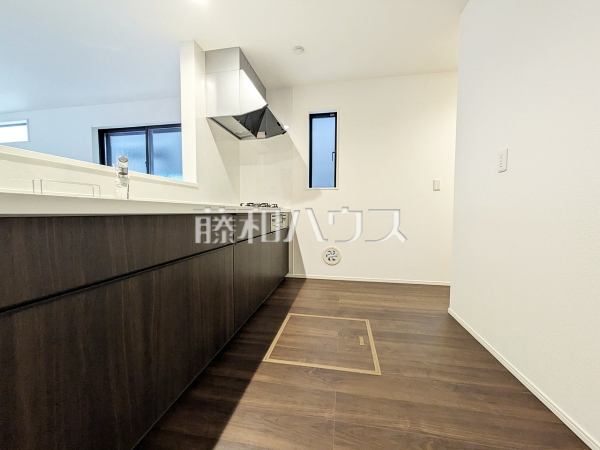 4号棟　キッチン　【三鷹市上連雀９丁目】