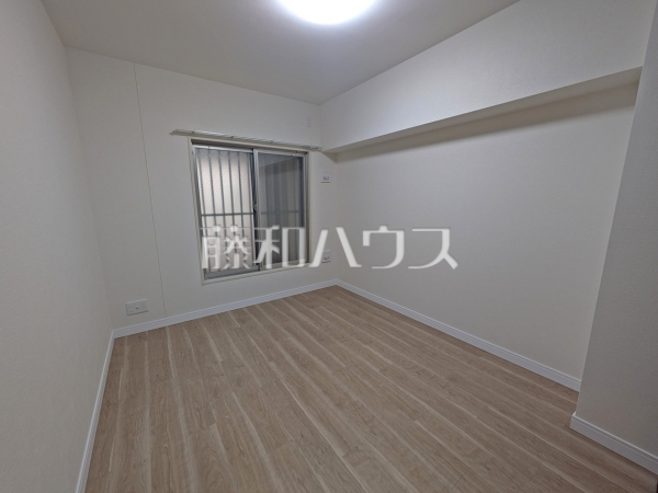 居室　【ライオンズステーションプラザ勝川弐番館】