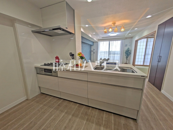 キッチン　【ライオンズステーションプラザ勝川弐番館】