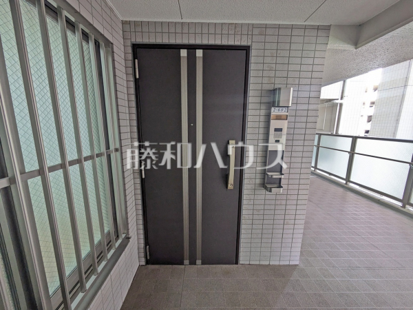 玄関　【ライオンズステーションプラザ勝川弐番館】