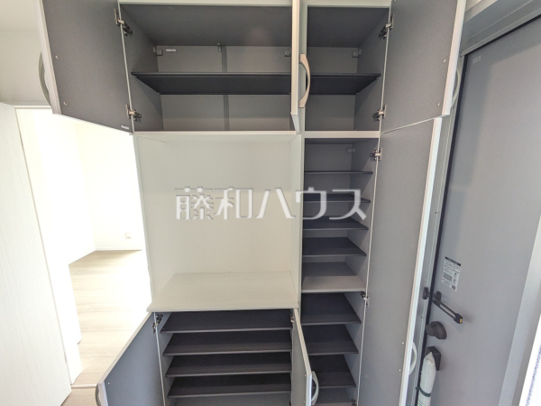 玄関収納　【春日井市上条町９丁目】