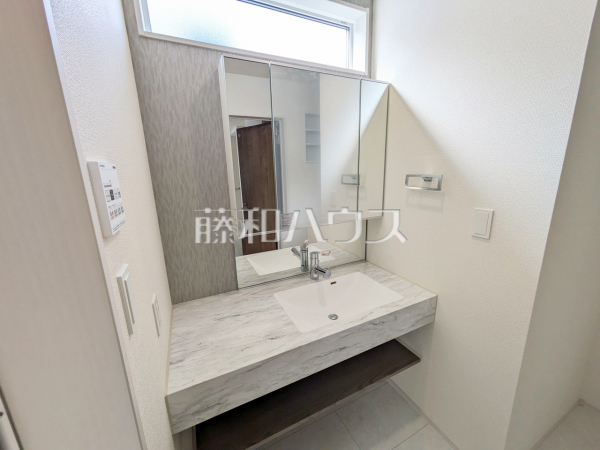 1号棟　洗面室　【福岡市西区横浜１丁目】