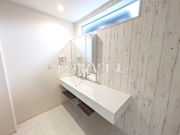 5号棟　洗面室　【福岡市西区横浜１丁目】