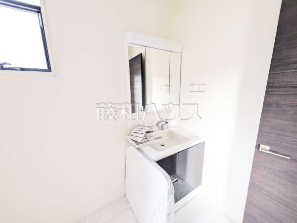 洗面室　【北名古屋市久地野北浦】