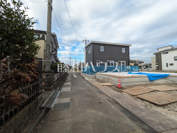 接道状況および現場風景　【北名古屋市久地野北浦】