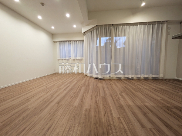 リビング　【アールヴェール荻窪北】