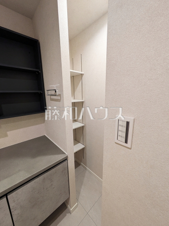 洗面室収納　【アールヴェール荻窪北】