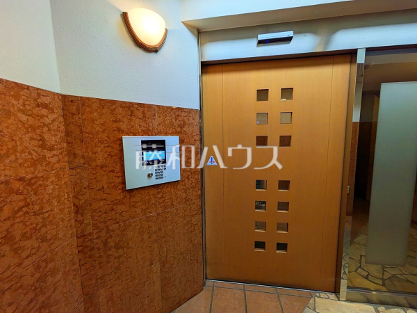 エントランス　【アールヴェール荻窪北】