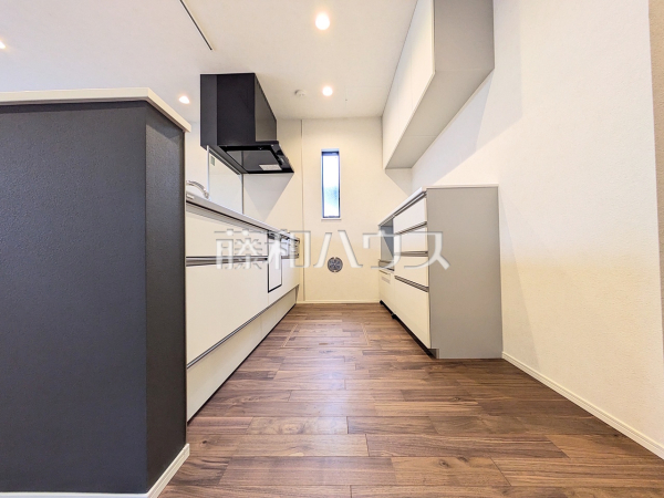 4号棟　キッチン　【世田谷区上馬５丁目】