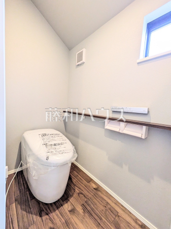 4号棟　トイレ　【世田谷区上馬５丁目】