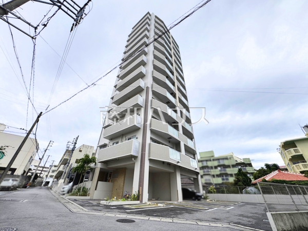 外観　【ディアコート識名】