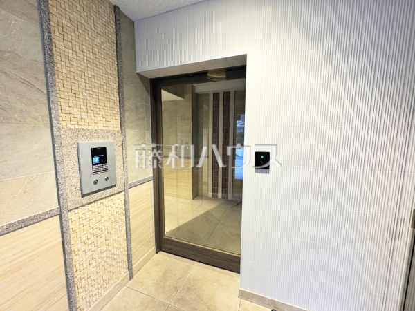 エントランス　【ディアコート識名】