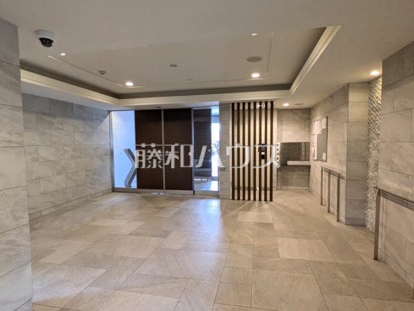 ロビー　【グランデ・プレミアムビスタ野嵩EAST】