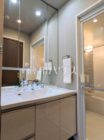 洗面室　【グランデ・プレミアムビスタ野嵩EAST】