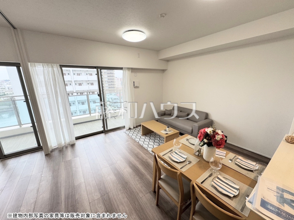 リビング　【ブランシエラ那覇曙プレミスト】