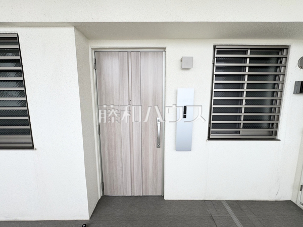 玄関　【ブランシエラ那覇曙プレミスト】