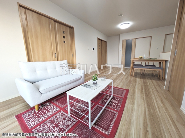 リビング　【ウィングシャトー那覇オーシャンビュー】