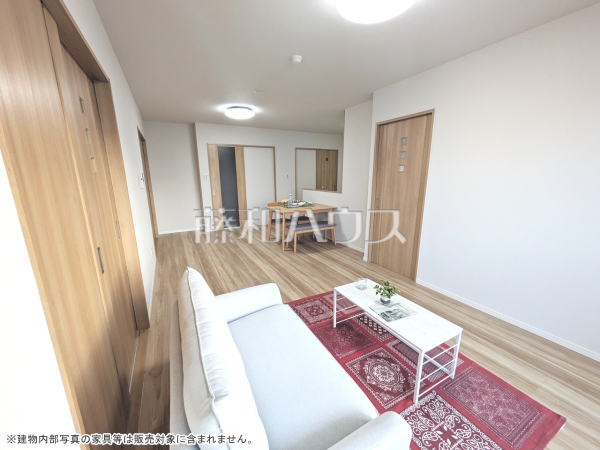 リビング　【ウィングシャトー那覇オーシャンビュー】