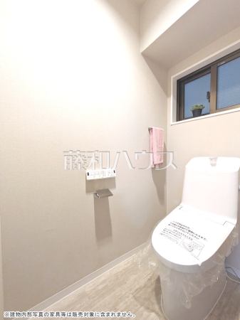 トイレ　【ウィングシャトー那覇オーシャンビュー】