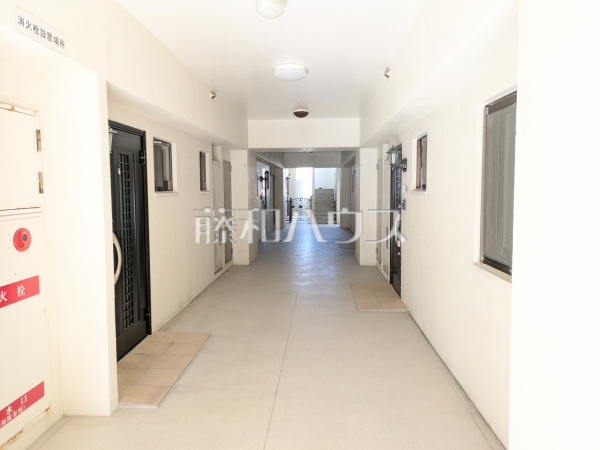 外廊下　【ウィングシャトー那覇オーシャンビュー】