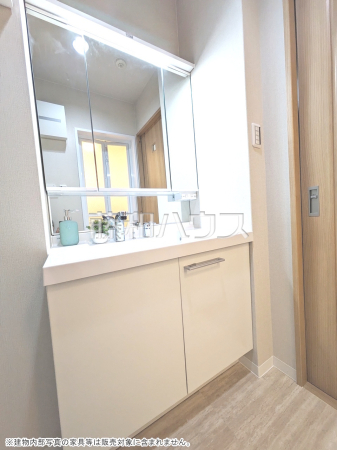 洗面台　【ウィングシャトー那覇オーシャンビュー】