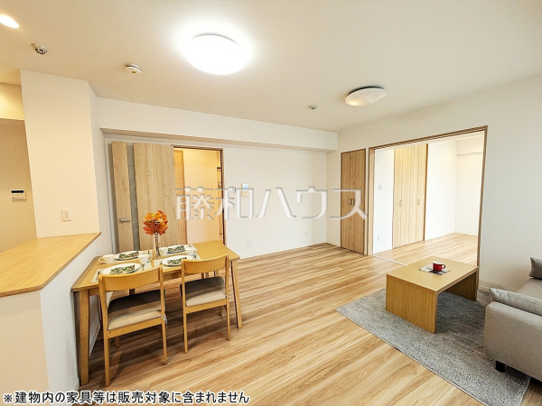 リビング　【コートヴィレッジ那覇】