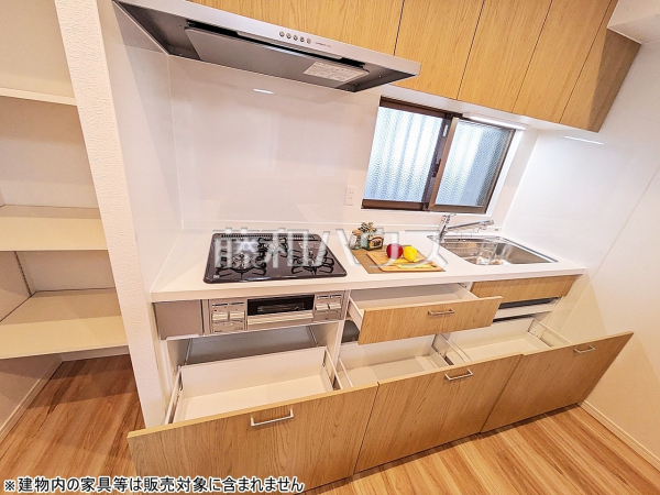 キッチン収納　【コートヴィレッジ那覇】