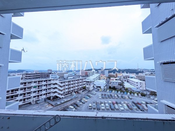 住戸からの眺望写真　【コートヴィレッジ那覇】