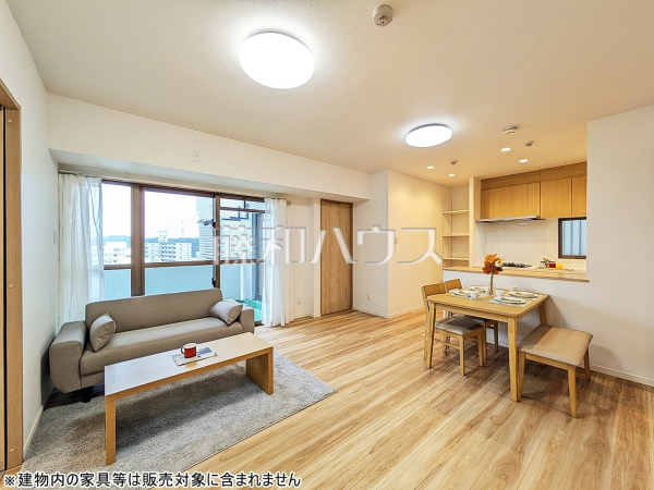 リビング　【コートヴィレッジ那覇】