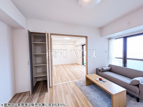 リビング　【コートヴィレッジ那覇】