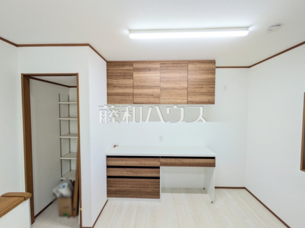 2号棟　キッチン　カップボード　収納　【うるま市前原】