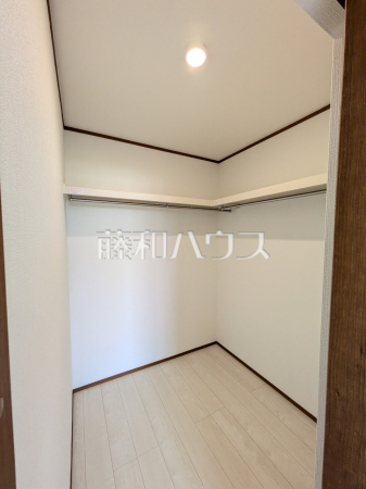 2号棟　ウォークインクローゼット　【うるま市前原】