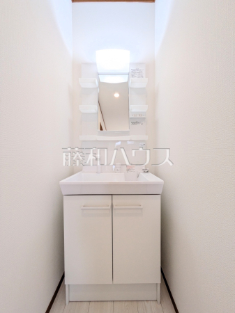 2号棟　2F洗面台　【うるま市前原】