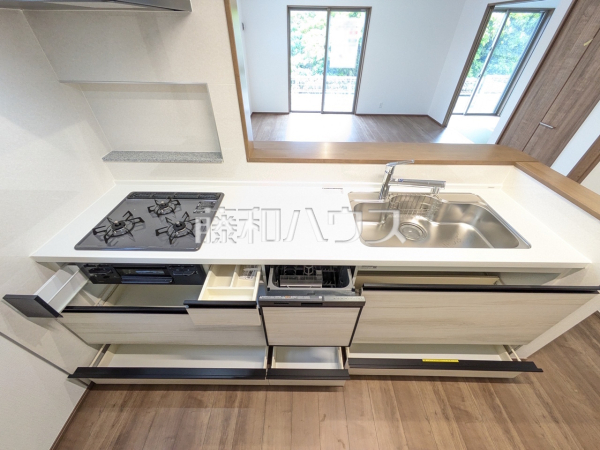 3号棟　システムキッチン　【うるま市前原】