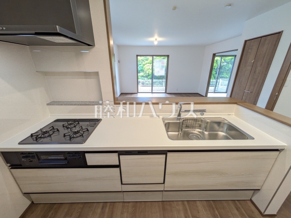 3号棟　システムキッチン　【うるま市前原】