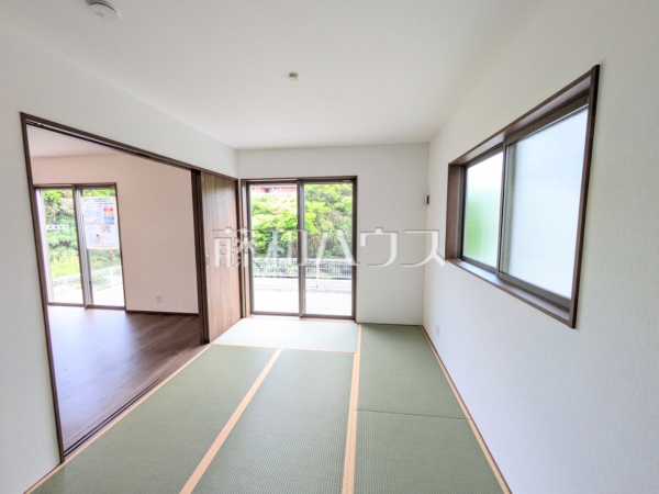 3号棟　1Fリビング隣の和室　【うるま市前原】